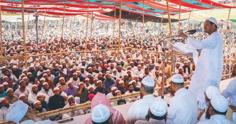 দলীয় সরকারের অধিনে নির্বাচনে যাব না- চরমোনাই পীর