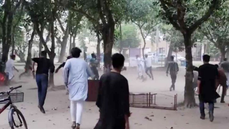 রাবি ছাত্রলীগের দুই পক্ষের সংঘর্ষ 