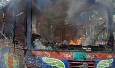 মোহাম্মদপুরে বাসে আগুন