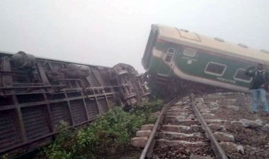 গাজীপুরে ট্রেনের ইঞ্জিনসহ ৭ বগি লাইনচ্যুত, নিহত ১