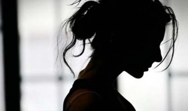 বিয়েতে রাজি না হওয়ায় বাড়িতে ডাকাতির পর মেয়েকে দলবদ্ধ ধর্ষণ