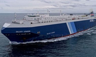 বেড়েছে তেলের দাম, লোহিত সাগরের দিকে তাকিয়ে ব্যবসায়ীরা