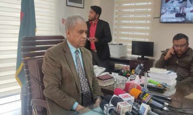 ভোটারদের কেন্দ্রে যেতে মানা, সমস্যা দেখছে না ইসি