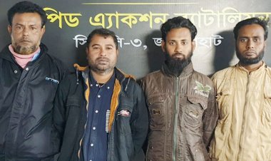 স্কুলছাত্রদের কাছে পর্নো ভিডিও সরবরাহ করতেন তারা