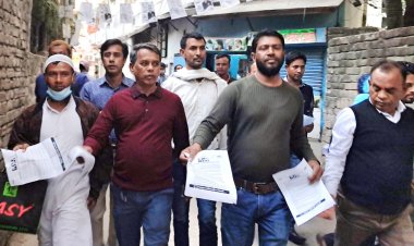 যুবদলের লিফলেট বিতরণ ও গণসংযোগ