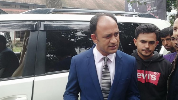 শোকজের উত্তর দিয়েছেন ব্যারিস্টার সুমন