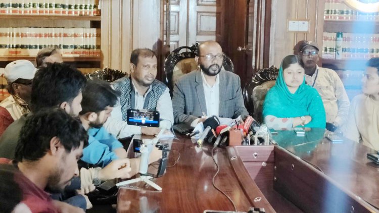 রাতের আঁধারে পোস্টার ছিঁড়ে ফেলার অভিযোগ তৃণমূল বিএনপির