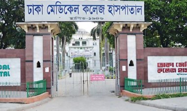  রাজধানীতে সড়ক দুর্ঘটনায় ২ কিশোর নিহত