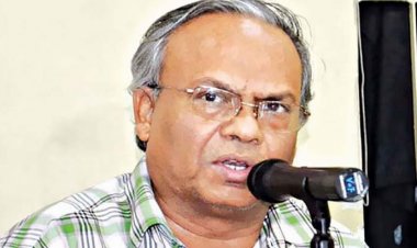 নিরাপত্তা চাদরের মধ্যে ট্রেনে কারা আগুন দিয়েছে জনগণ জানে: রিজভী