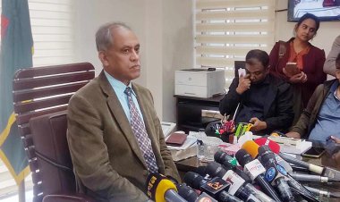 নির্বাচন শান্তিপূর্ণ হয়েছে, বিদেশিদের মন্তব্যে গুরুত্ব দিচ্ছি না: ইসি আলমগীর