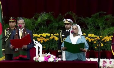 টানা চতুর্থ মেয়াদে প্রধানমন্ত্রী হিসেবে শপথ নিলেন শেখ হাসিনা
