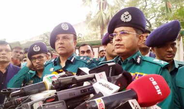  ডিএমপি কমিশনার তেজগাঁওয়ে বস্তির আগুন নাশকতা নাকি দুর্ঘটনা তদন্ত করে জানা যাবে
