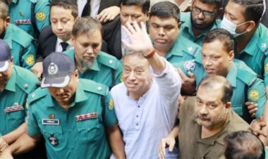  আরও চার মামলায় আমীর খসরুর জামিন