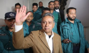  আরও দুই মামলায় জামিন পেলেন আমীর খসরু     