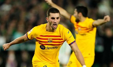 তোরেসের হ্যাটট্রিকে বার্সার রোমাঞ্চকর জয়