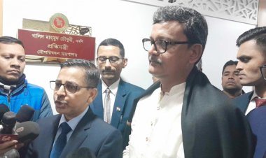  হাইকমিশনারের সঙ্গে নৌপ্রতিমন্ত্রীর বৈঠক ভারতের অন-অ্যারাইভাল ভিসা পাওয়ার ক্ষেত্রে ভালো সংবাদ পাবো