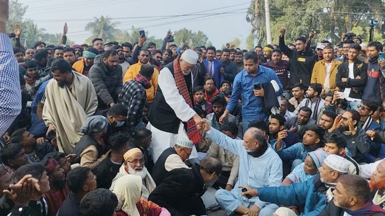 লতিফ সিদ্দিকীর আন্দোলনের মুখে ৪ সমর্থককে ছেড়ে দিল পুলিশ