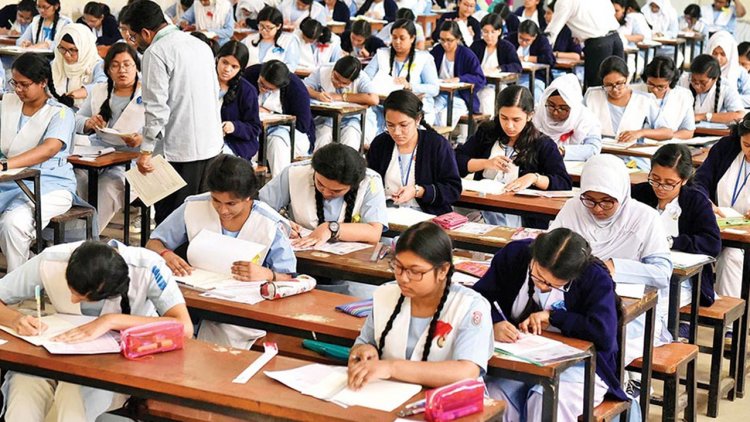 দুই বছরে ঝরে গেল ৫ লাখ ৩৪ হাজার শিক্ষার্থী, এগিয়ে মেয়েরা