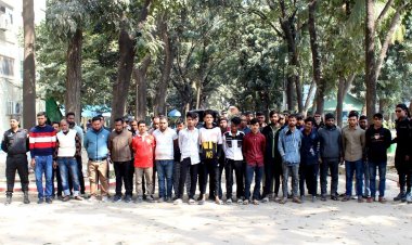 লেজার লাইটের ইশারায় পণ্যবাহী গাড়ি আটকে চাঁদাবাজি করতেন তারা