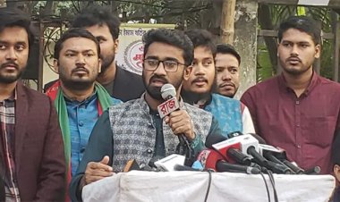 সরকারের বিরুদ্ধে শক্ত আন্দোলন গড়ে তুলতে হবে: রাশেদ খাঁন