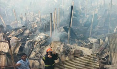  মিরপুরে ঝিলপাড় বস্তির আগুন নিয়ন্ত্রণে