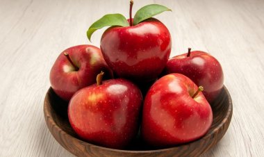 ডায়াবেটিস থেকে দূরে রাখবে এই ফল