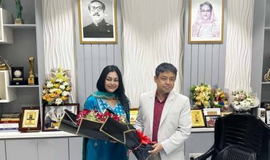  ডিবি কার্যালয়ে নায়িকা নিপুণ