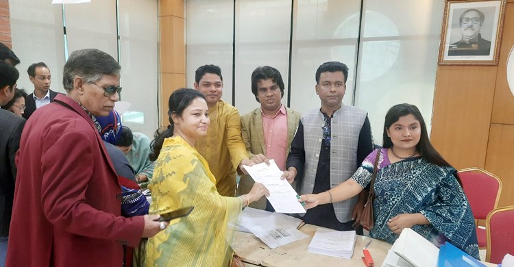 সংরক্ষিত আসনের মনোনয়ন ফরম বিক্রি করছে আওয়ামী লীগ