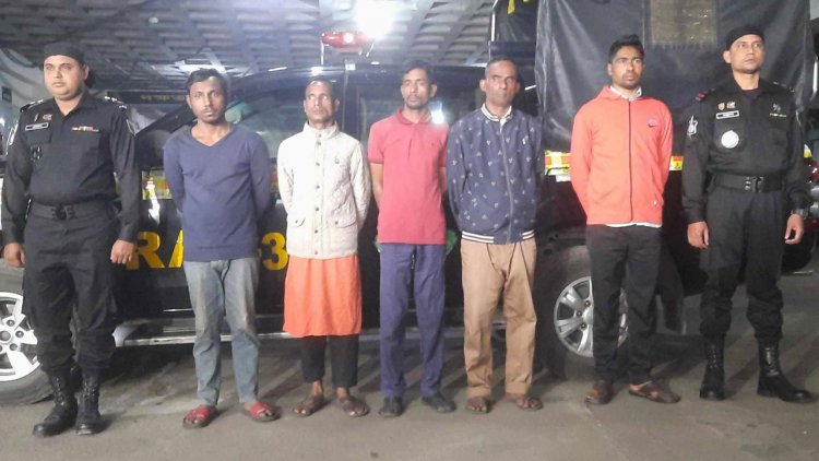 মোহাম্মদপুরে ‘দে ধাক্কা’ কিশোর গ্যাং চক্রের মূলহোতাসহ গ্রেপ্তার ৫