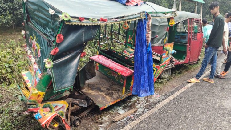 গাজীপুরে বাস-অটোরিকশার সংঘর্ষে ছয় এসএসসি পরীক্ষার্থীসহ আহত ১০