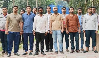  খিলগাঁওয়ে ট্রাকচালকের পায়ে গুলির ঘটনায় অস্ত্রসহ গ্রেফতার ৬