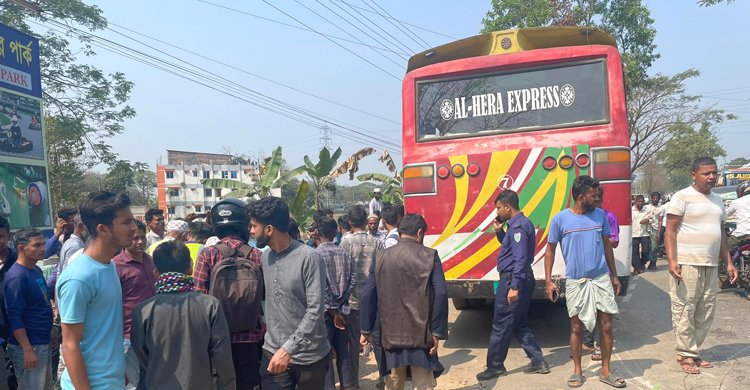  সিলেটে বাসচাপায় পুলিশ সদস্য নিহত