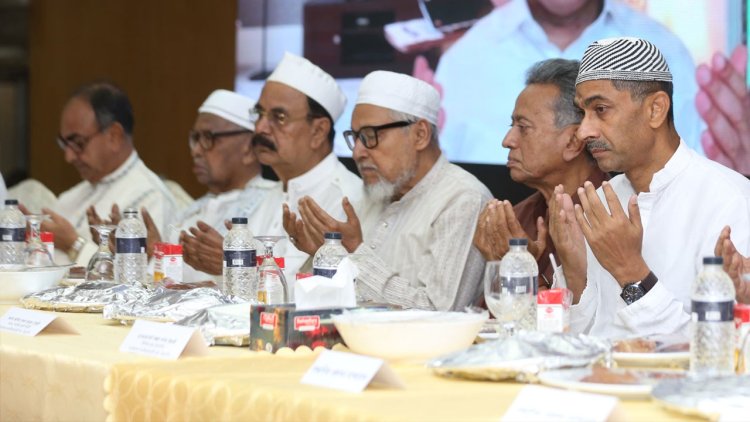 এতিম-ওলামা-মাশায়েখদের নিয়ে বিএনপি নেতাদের ইফতার