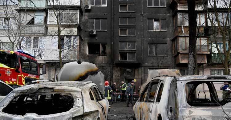  রাশিয়ার হামলায় ১০ লাখের বেশি ইউক্রেনীয় বিদ্যুৎহীন