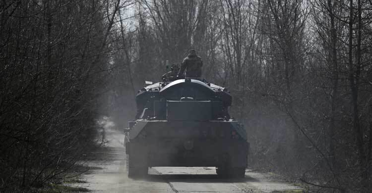 রাশিয়ার তেল শোধনাগারে হামলা