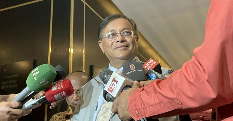 দুই দেশের যোগাযোগ বাড়ানোর বিষয়ে ভুটানের রাজার সঙ্গে আলোচনা