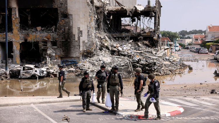 জাতিসংঘে যুদ্ধবিরতি প্রস্তাব পাসের পরও গাজায় হামলা চালাচ্ছে ইসরাইল