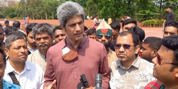 দেশের সার্বভৌমত্ব এখন হুমকির মুখে: জুনায়েদ সাকি