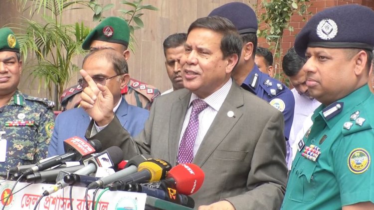 চোরকে চোর বলুন, সে যেই হোক : ইসি আহসান হাবিব