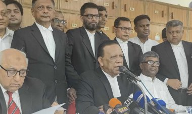 কায়সার কামালকে ‘অর্বাচীন বালক’ বললেন ব্যারিস্টার খোকন