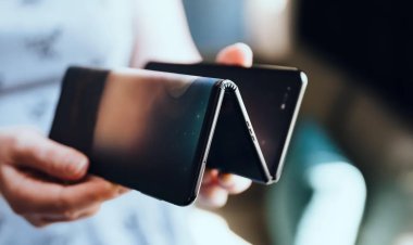 আগামী বছর প্রথম ট্রাই ফোল্ড স্মার্টফোন লঞ্চ করতে পারে Oppo বা Vivo