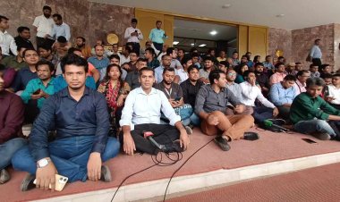 বাংলাদেশ ব্যাংকের সংবাদ সম্মেলন বয়কট করলেন সাংবাদিকরা