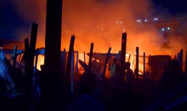 গাজীপুরে আগুনে পুড়ল ৩ কলোনির শতাধিক বসতঘর-দোকান