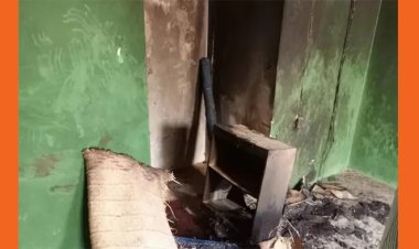 মসজিদে নামাজ আদায়রত মুসল্লিদের তালাবন্দি করে আগুন, নিহত ১১