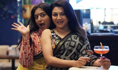 একসঙ্গে অভিনেত্রী পদ্মপ্রিয়া ও জয়া