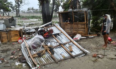 উপকূলীয় এলাকায় দেড় লাখ ঘরবাড়ি বিধ্বস্ত: প্রতিমন্ত্রী