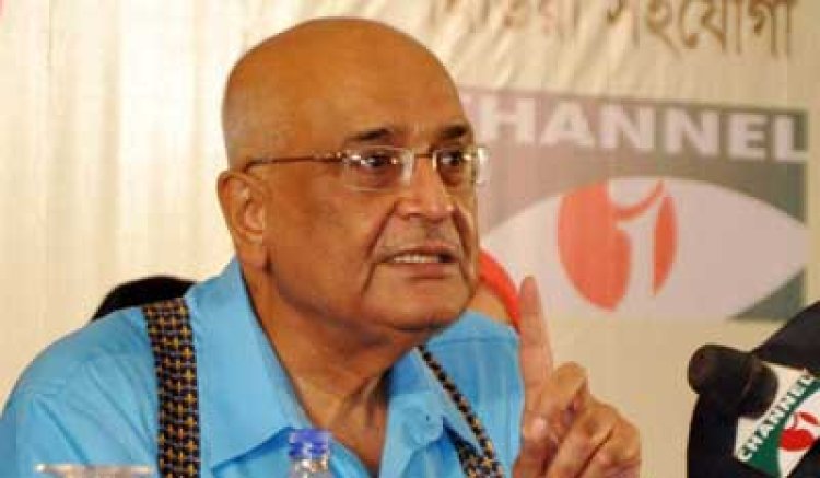 দেশে সরকারের চেয়ে শক্তিশালী গোষ্ঠীর জন্ম হয়েছে: দেবপ্রিয় ভট্টাচার্য