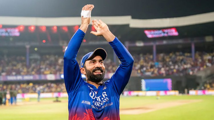 বেঙ্গালুরুর হারের পরেই অবসরে ভারতীয় তারকা