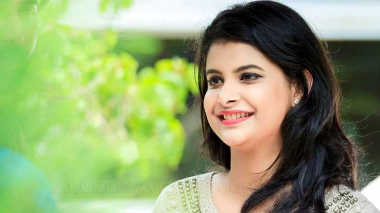 ‘সোশ্যাল অ্যাংজাইটি’তে শবনম ফারিয়া