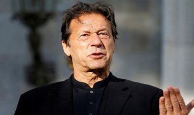 রাজনৈতিক উত্তেজনা কমাতে যে সিদ্ধান্ত ইমরান খানের